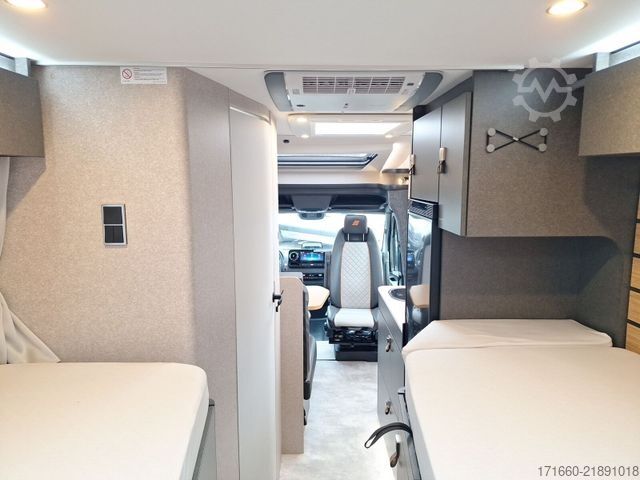 Caravana semiintegrada HYMER/ERIBA ML-T CrossTrail 580 wenig Kilometer