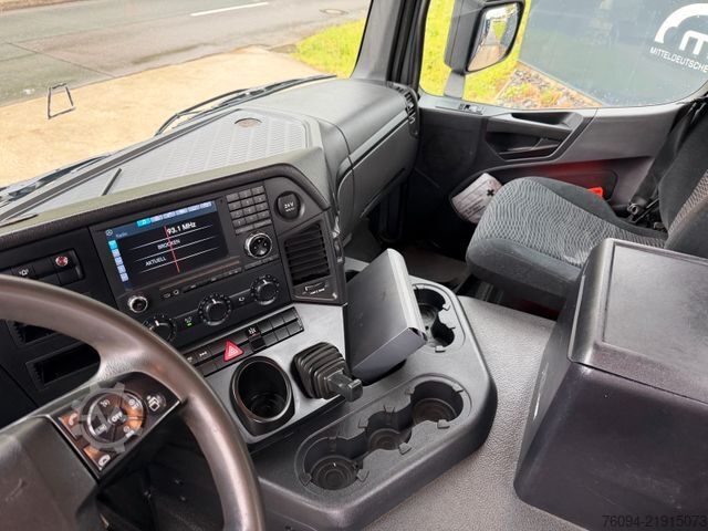 Τρίπλευρο ανατρεπόμενο φορτηγό MERCEDES-BENZ Arocs 1830 4x2 Kipper KRAN 13m Funk Greifer AHK