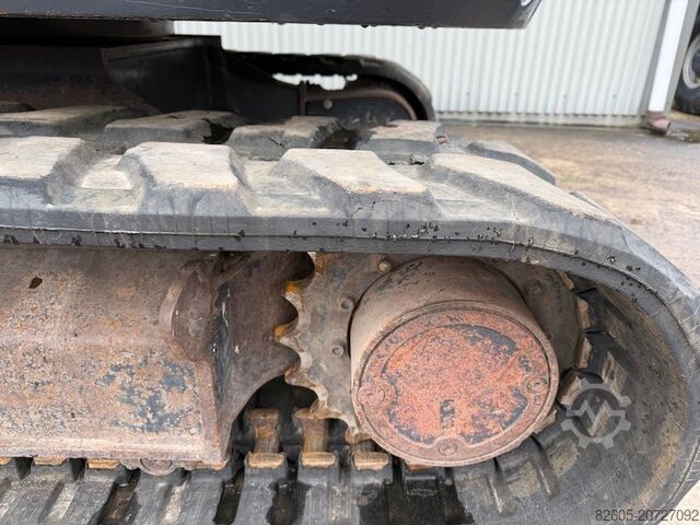 Midi-kaivinkone Kubota KX 080-4