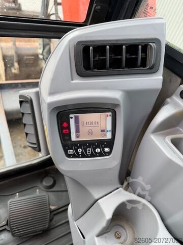 Midi-kaivinkone Kubota KX 080-4