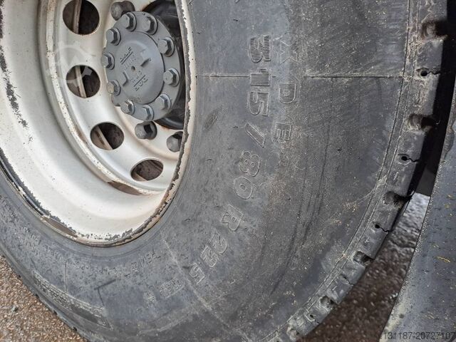 Venjulegur SZM DAF XF 480 FT