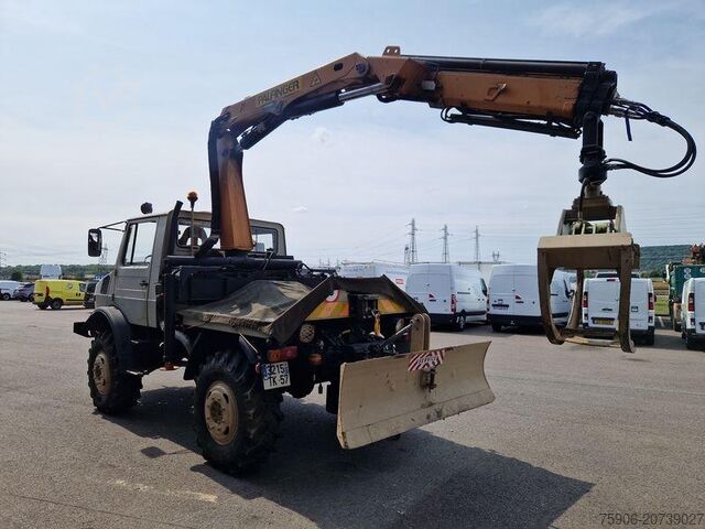 Flatbed truck Unimog 403A