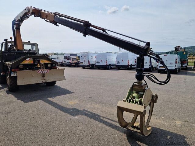 Flatbed truck Unimog 403A