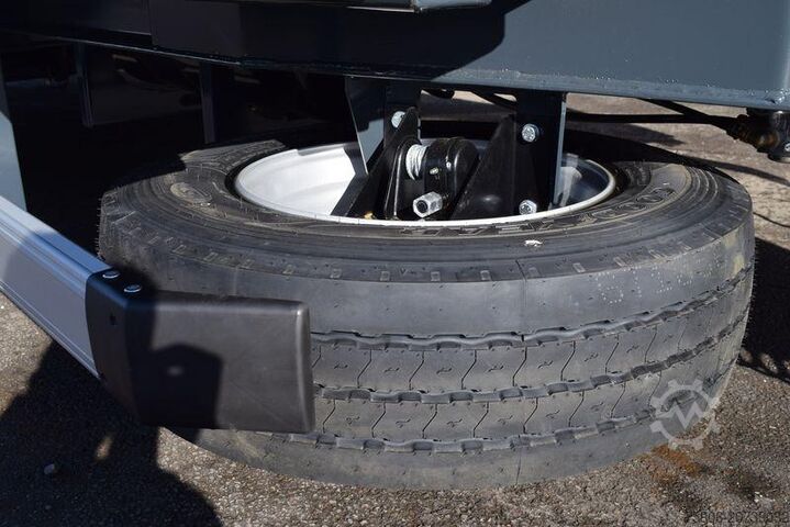 Prikolica za prijevoz automobila Gourdon PEB 111