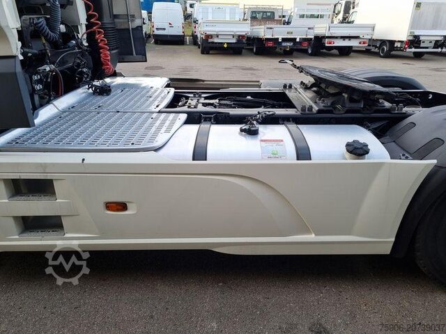 Tracteur routier standard DAF XF