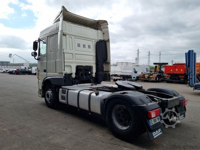 Tracteur routier standard DAF XF460