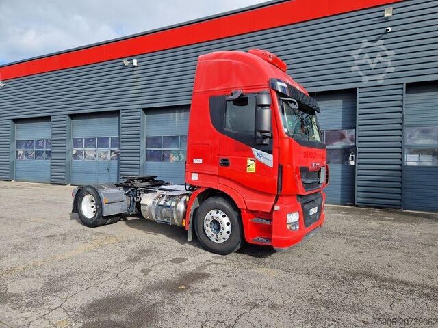 Tracteur routier standard Iveco Stralis