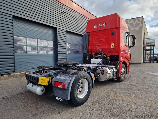Tracteur routier standard Iveco Stralis