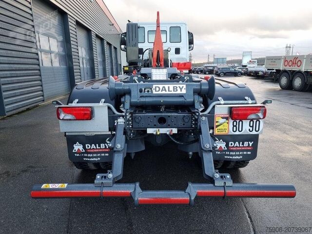 Camion benne Iveco X-WAY