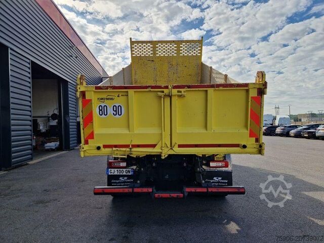 Camion benne Renault Gamme C