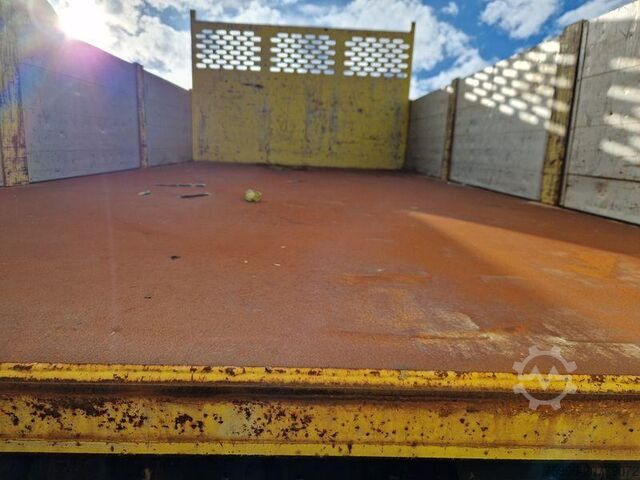 Camion benne Renault Gamme C