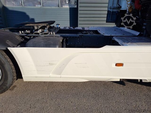 Tracteur routier standard DAF XF