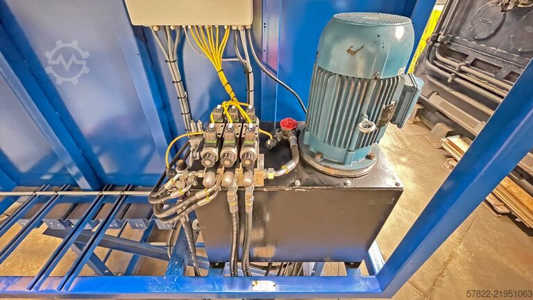 Feed hopper with hydraulic moving floor and bag opener for recyclables BRT Hartner GmbH HP5-3035