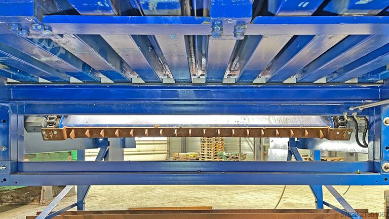 Phễu nhiệm vụ với sàn đẩy thủy lực và thiết bị xé bao BRT Hartner GmbH HP5-3035