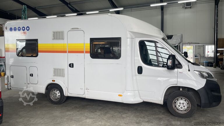 Semi-integrated motorhome Fiat Ducato Carasuite 650 MF | 5 Posti Letto | Semintegrato