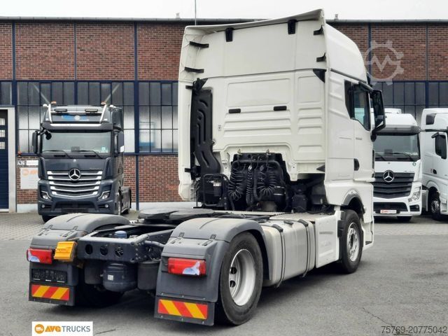 Standard tractor unit MAN 18.520 TGX GX Retarder Standklima 2xTank