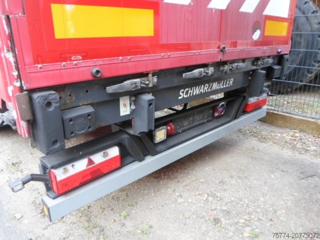 Otvorena poluprikolica s ceradom SCHWARZMÜLLER Tautliner/ Quick Slider/Getränke