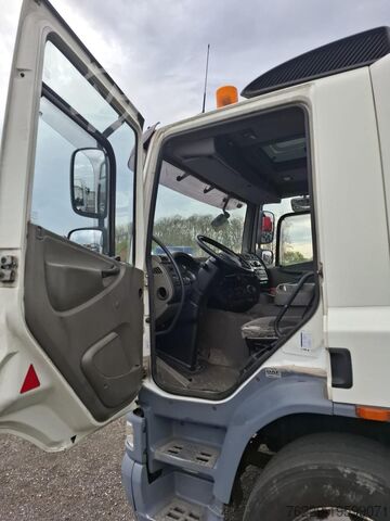 Kapal Tanker DAF FAN CF75