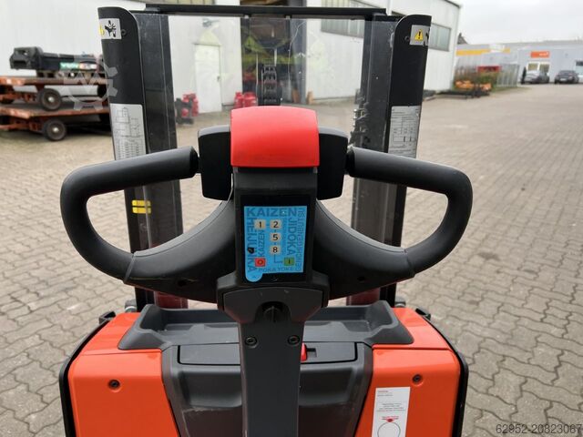 Hochhubwagen Toyota SWE 200 D