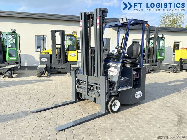 Stivuitor cu patru direcții Combilift CB3000 GAS TRIPLEX 5500 POSITIONER