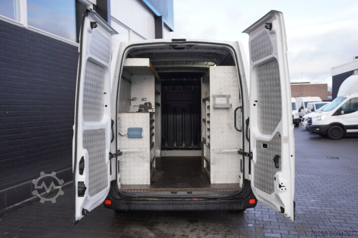 Delivery van Renault Master 2.3 dCi 135PK L2H2 EURO 6 - Airco - Navi...