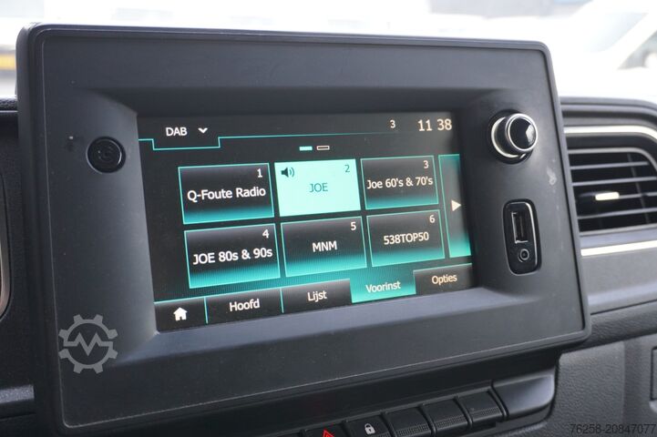 Delivery van Renault Master 2.3 dCi 135PK L2H2 EURO 6 - Airco - Navi...