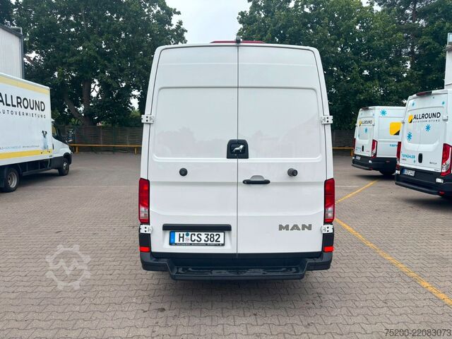 Umpikorja-auto MAN TGE mittel/hoch
