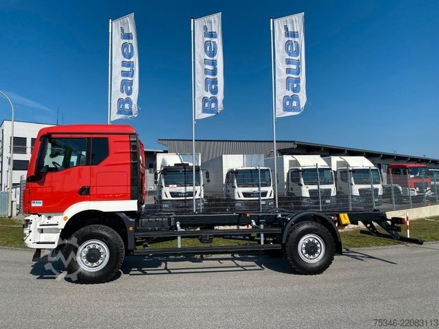 Sasi truk MAN TGM 18.250 4x4 BB/Fahrgestell/3-Sitze/Neu