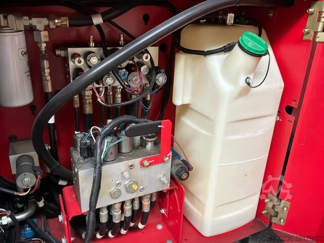 Підйомна платформа Manitou 100 SCD