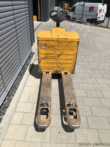 Electric Pallet Trucks Jungheinrich EJE 220 R