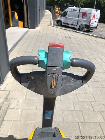 Electric Pallet Trucks Jungheinrich EJE 220 R