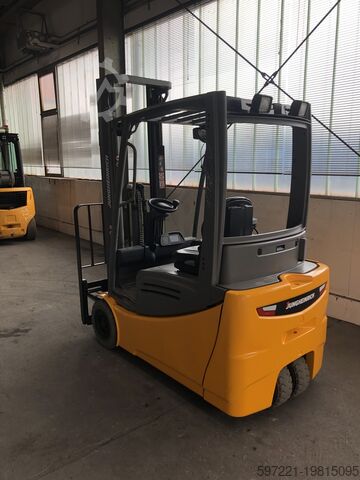 Elektrisch – 3 Räder Jungheinrich EFG 216