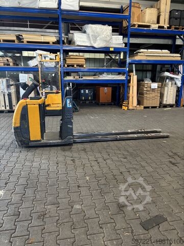 Máy lấy đơn hàng dạng nằm ngang Jungheinrich ECE 225 (2400 mm) M.W.
