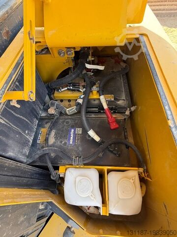 整平机 Komatsu D155A-6R (4 pieces available in Abu Dhabi)