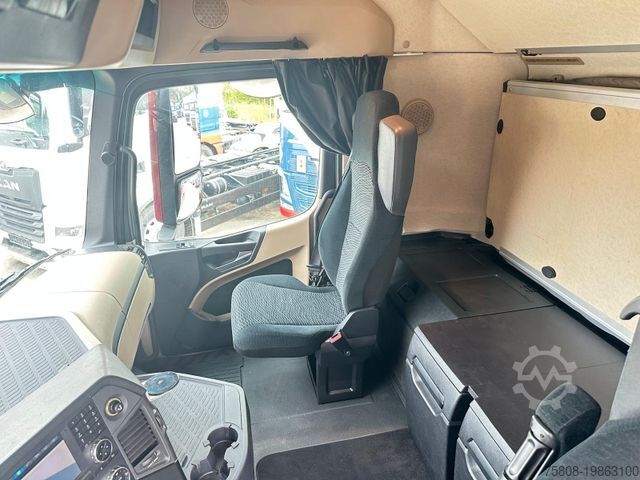 Vaihtolavakuorma-auto MERCEDES-BENZ Actros 2548 Giga Retarder NAVI ACC AHK