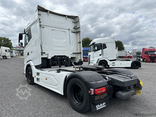 Standardowy ciągnik siodłowy DAF XG 530 FT 4x2 Intarder Multihydraulik