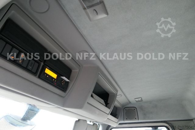 Skåpbil VOLVO FL 250 Koffer Rolltor LBW Euro 6