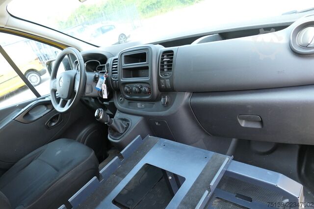 Panel kombi renault Trafic dCi 120 L2H1 3,0t Komfort
