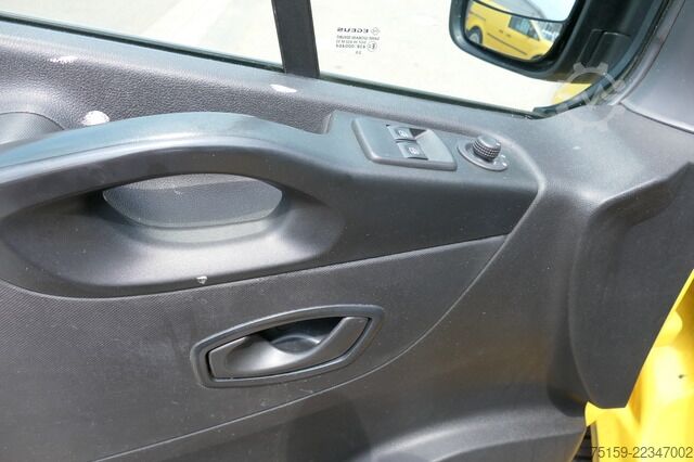 Panel kombi renault Trafic dCi 120 L2H1 3,0t Komfort