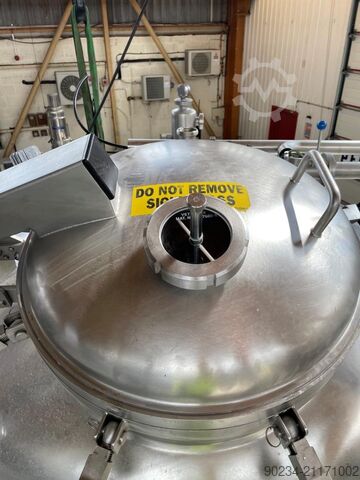 2,000リットル Becomix MV-2000型 ステンレス製プレミックス真空プロセス容器 BECOMIX MV-2000