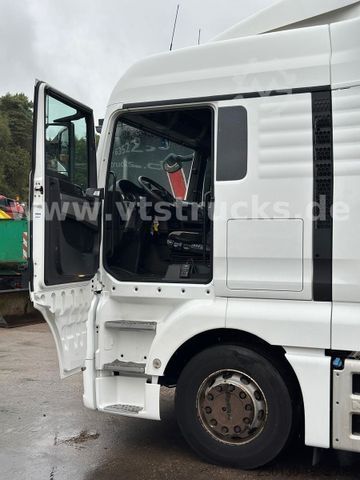 Đầu kéo tiêu chuẩn MAN TGX 18.460 4x2 Blatt/Luft Retarder NAVI Klima