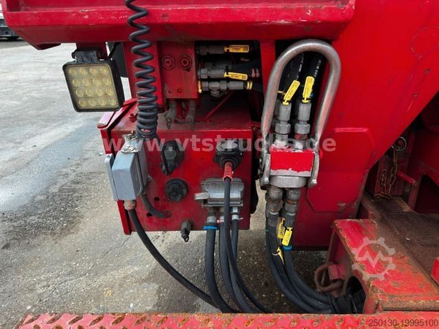 Polpriklopnik z nizko nakladalno ploščadjo BROSHUIS 2ABD-38A Tiefbett-Auflieger 2.Achser