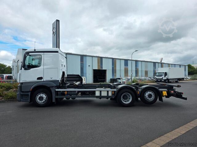  Mercedes-Benz Actros 2542 L 6x2 BDF Retarder ADR