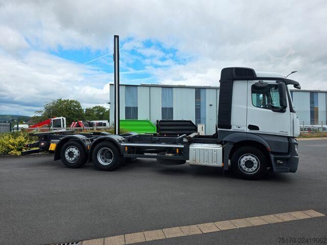  Mercedes-Benz Actros 2542 L 6x2 BDF Retarder ADR