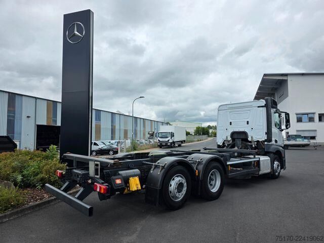  Mercedes-Benz Actros 2542 L 6x2 BDF Retarder ADR