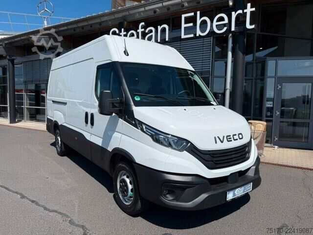 Camioneta familiar de techo alto Iveco Daily 35S18HA8 V Kastenwagen *R 3.520*AHK*