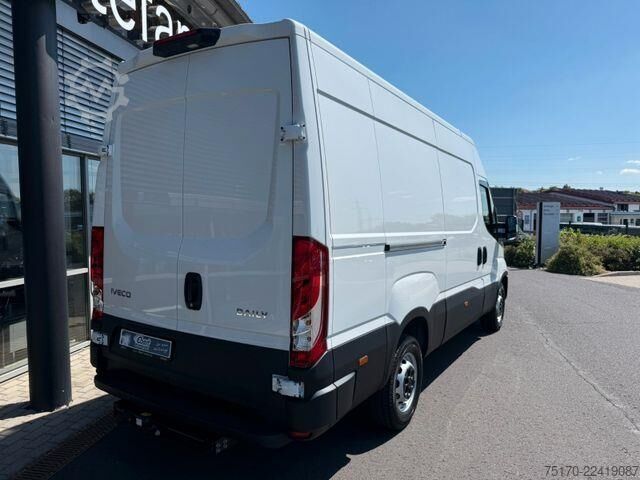 Camioneta familiar de techo alto Iveco Daily 35S18HA8 V Kastenwagen *R 3.520*AHK*