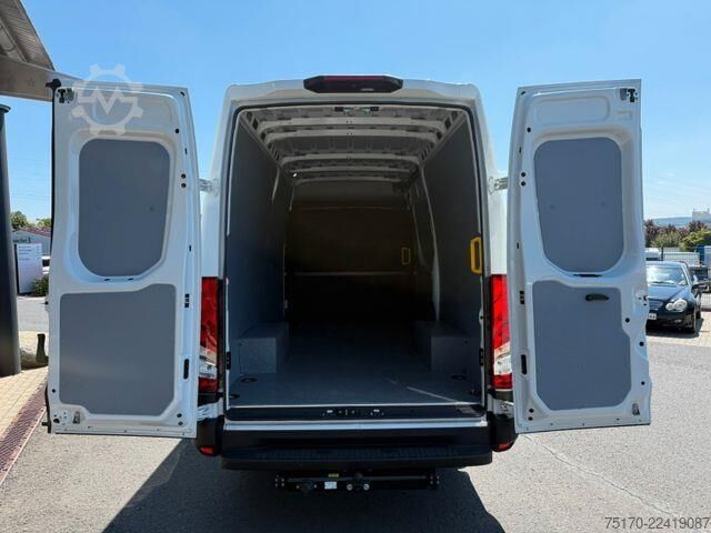 Camioneta familiar de techo alto Iveco Daily 35S18HA8 V Kastenwagen *R 3.520*AHK*