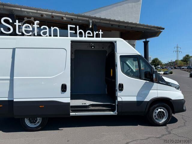 Camioneta familiar de techo alto Iveco Daily 35S18HA8 V Kastenwagen *R 3.520*AHK*