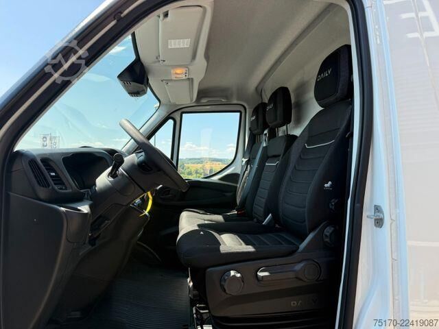 Camioneta familiar de techo alto Iveco Daily 35S18HA8 V Kastenwagen *R 3.520*AHK*